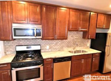 Main picture of 3235 N Narragansett Ave