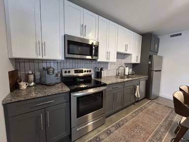 Main picture of 205 Summer St