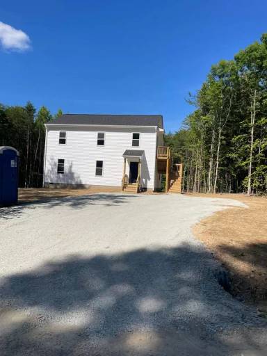 Main picture of 136 Ashburn Rd
