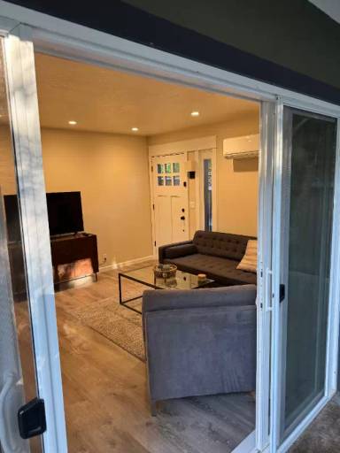 Main picture of 779 Hamilton Dr