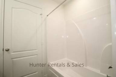 Main picture of 6109 Amelia Earhart Blvd