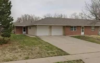 Main picture of 603 S Hickory St