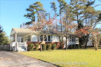 Main picture of 604 Maple St