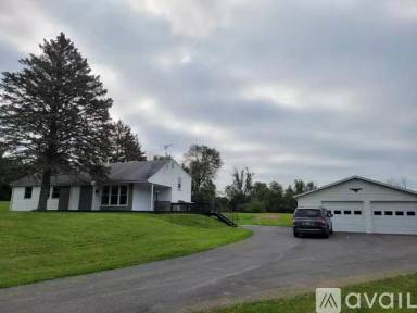 Main picture of 1060 Jewett Rd