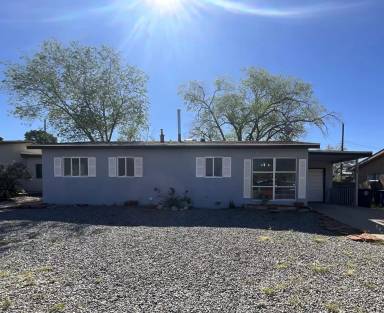 Main picture of 1100 Maxine St NE