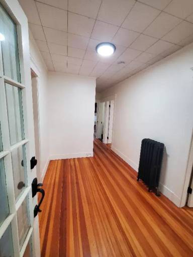 Main picture of 25 Oak St