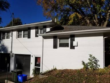 Main picture of 1409 E Court St