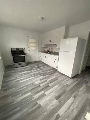 Main picture of 27 Linwood Ave