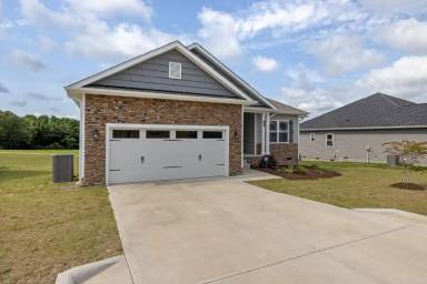 Main picture of 55 Bushel Basket Dr