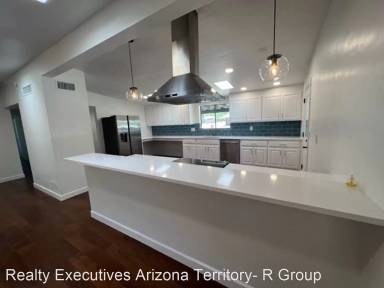 Main picture of 5611 E Alta Vista St