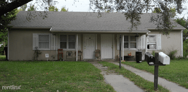 Main picture of 1000 SW 33rd St