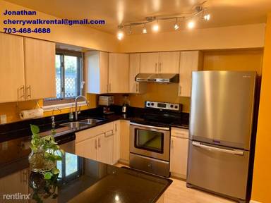 Main picture of 10256 Cherry Walk Ct