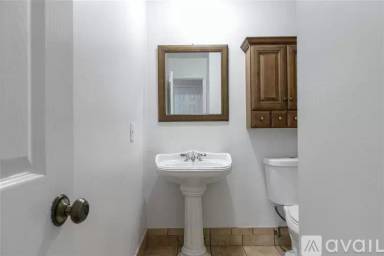 Main picture of 1124 NE 17th Ave