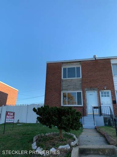 Main picture of 7927 Gough St