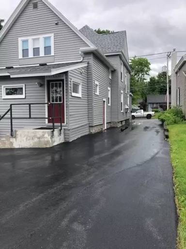 Main picture of 208 S Manlius St