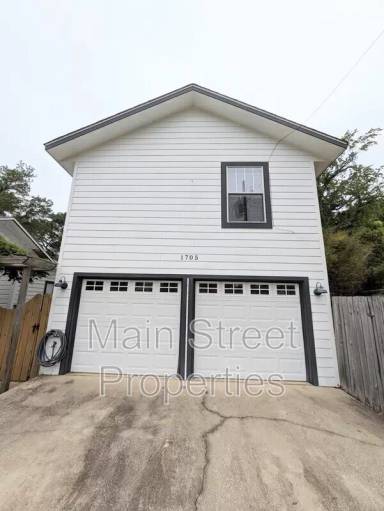 Main picture of 1705 N 17th Ave