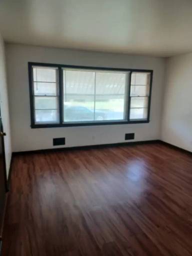 Main picture of 4600 N 50th St