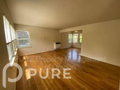 Main picture of 540 NE 44th Ave