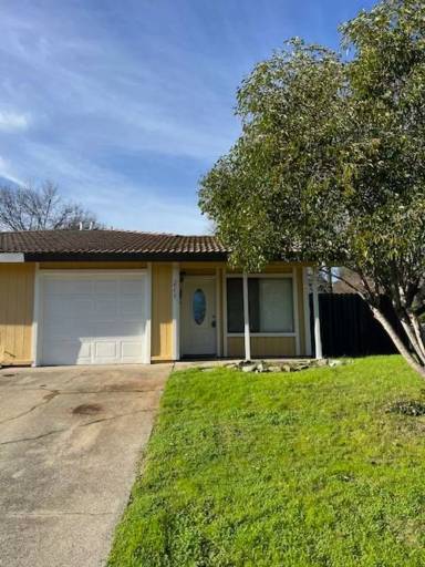 Main picture of 2559 S Whitney Blvd