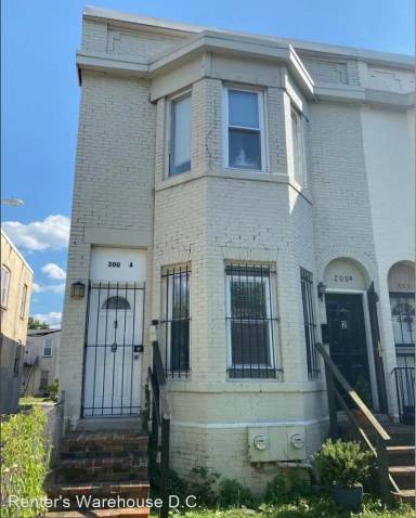 Main picture of 200 Q St NW