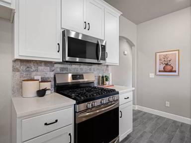 Main picture of 909 S Green Heron Ln