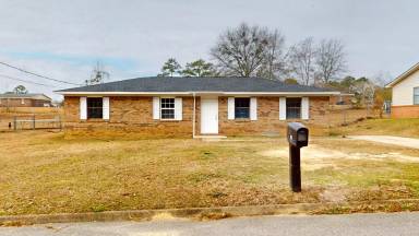 Main picture of 121 Nann St
