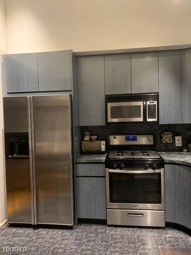 Main picture of 2701 E 65th St