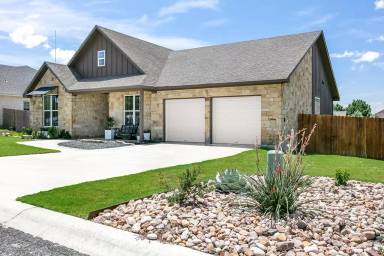 Main picture of 713 Emory Dr