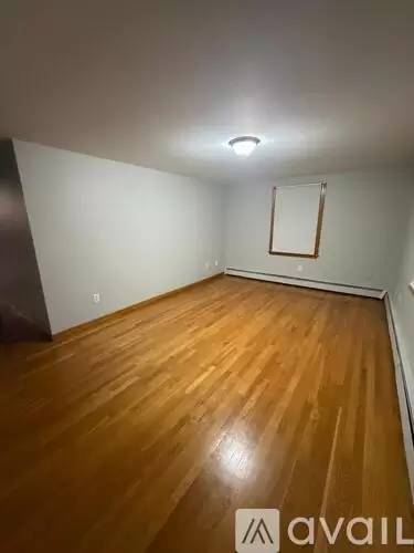 Main picture of 61 Tracey St
