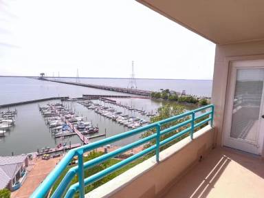 Main picture of Windward Towers