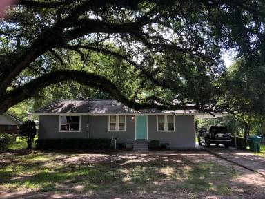 Main picture of 215 Ford Dr