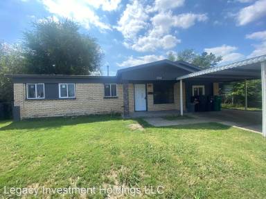 Main picture of 2208 SW 61st Ter