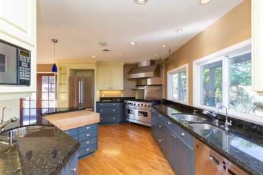 Main picture of 1050 Vista Sierra Dr