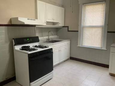Main picture of 218 Lembeck Ave