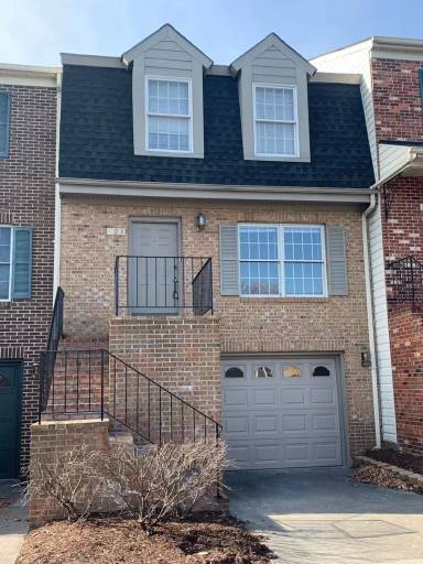 Main picture of 103 Tudor Dr