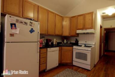 Main picture of 1033 N Mozart St