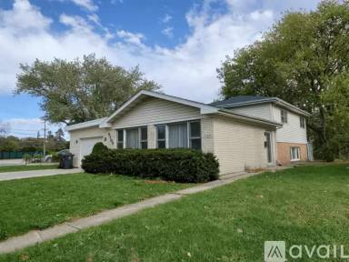 Main picture of 9709 Kostner Ave