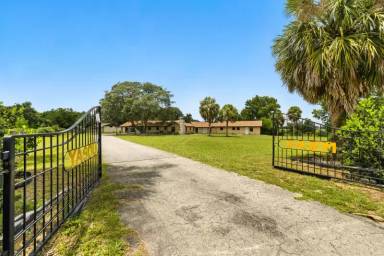 Main picture of 8094 SW 52nd Ct
