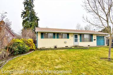 Main picture of 615 NW Oak Ave