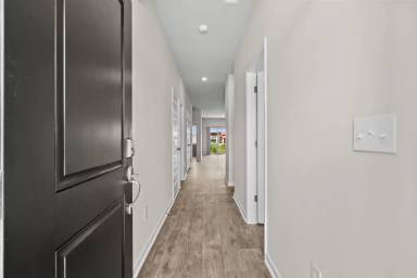 Main picture of 1221 American Shad St