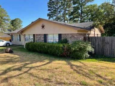 Main picture of 10556 Rolling Pines Dr