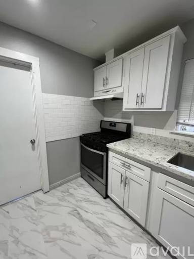 Main picture of 1483 1/2 Allison Ave