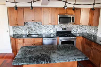 Main picture of 223 N New St