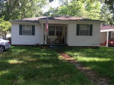 Main picture of 534 Robinhood Rd