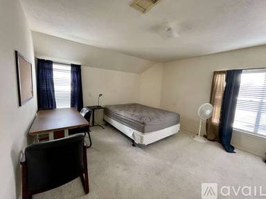 Main picture of 1527 Francis St