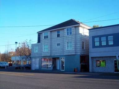 Main picture of 2708 NE Sandy Blvd