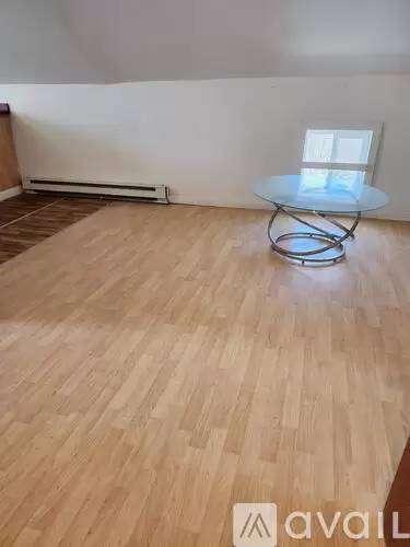 Main picture of 22 Bloomingdale Ave