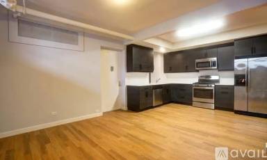 Main picture of 920 Riverside Dr