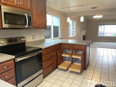 Main picture of 779 Oakmeade Dr