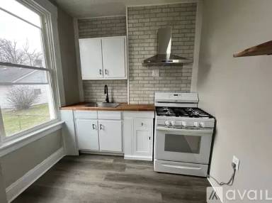 Main picture of 785 Forest Ave